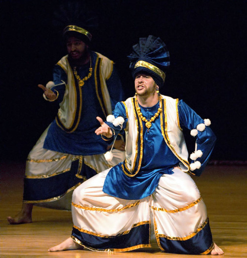 Bhangra dancers