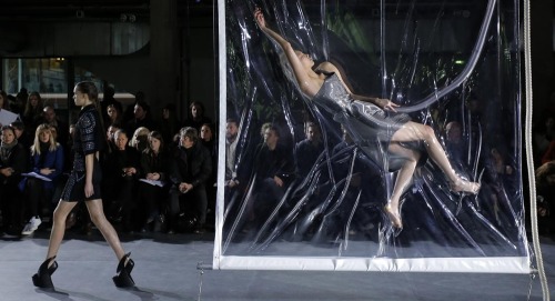 vispreeve:  Iris van Herpen Fall 2014
