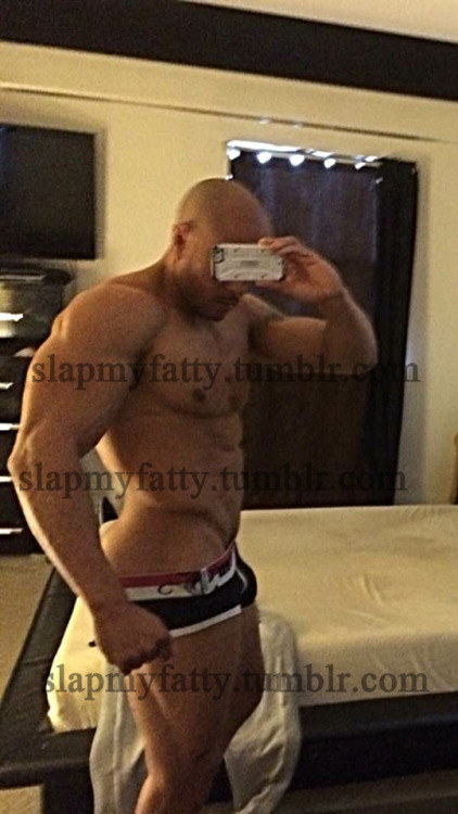 oofahpapa:  slapmyfatty:  H. P (part 2) KIK me: SlapMyFatty……. for more info on upcoming leaks   ♂♂   http://oofahpapa.tumblr.com/archive