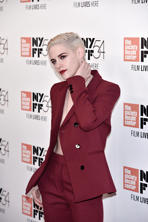 dailyemsten:Kristen Stewart attends the ‘Certain Women’ premiere during the 54th New York Film Festi