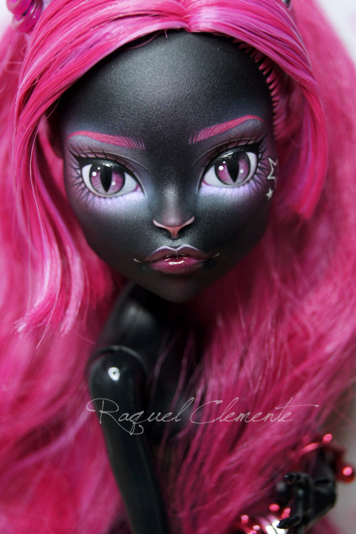 celesse:More Monster High customs I commissioned from the wonderfully talented Raquel Clemente <3