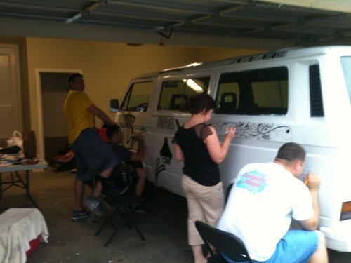 Guy puts a sign out asking people to help sharpie his old Volkswagen, the result is awesome.