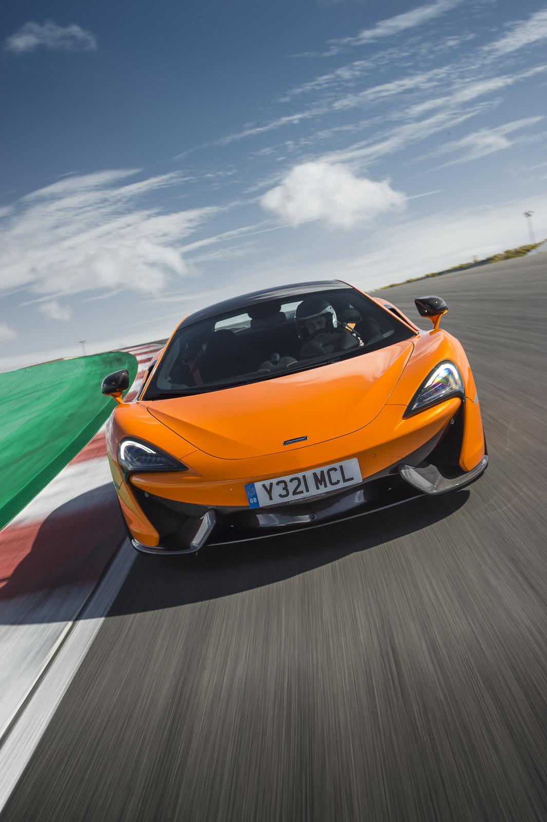 itcars:  570S Coupé: The First New McLaren Sports Series Model The McLaren 570S