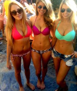 bikiniboob-envy:  Beautiful Bikini Girls 