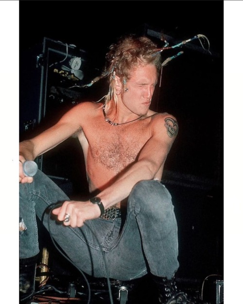 Layne Staley Performing During An AiC Concert At Mercer Arena In Seattle, Wa. May 30, 1991.