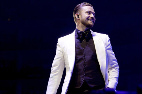 Justin Timberlake Talks Possible Collaboration With The Weekend goo.gl/VVy7aa
