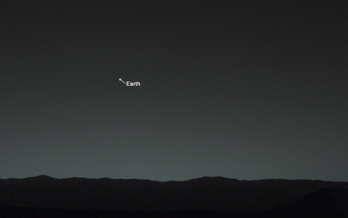 flowury:ofthemoons:curiositymarsrover:Earth, you are my wishing star. Here’s how you look from