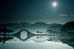 Serenity (Moon Bridge, Danu Park, Taipei)