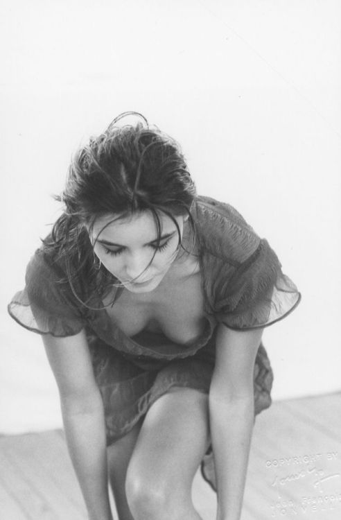 fiacj:  funnybunnysgirl: Clotilde Courau by Jean-François JONVELLE  Beautiful