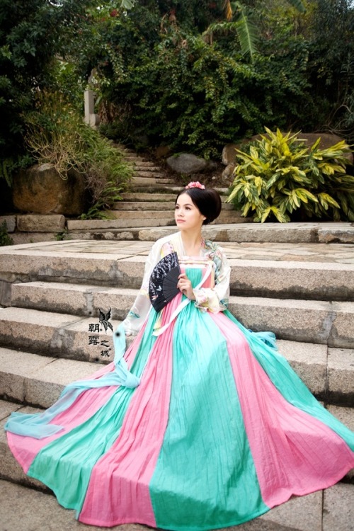 xxxshakespearexxx: Authentic Hanfu(汉服) by Qinghuige(清辉阁).