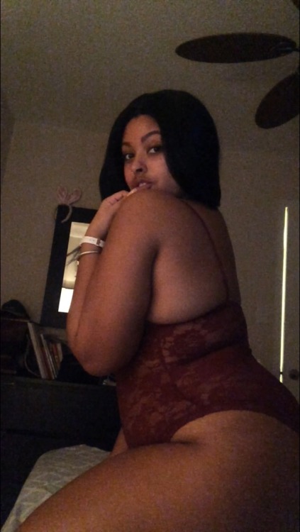 w-nderless:  not fat baby boi im THIIICKKKK