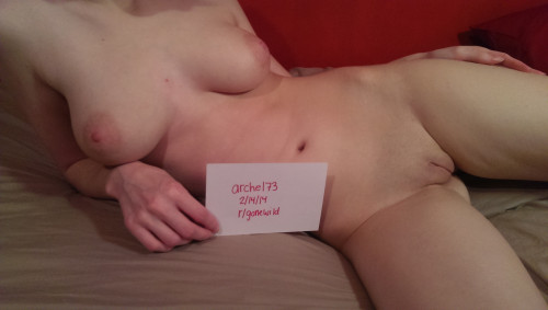 http://cameltoes-and-innie-pussy.tumblr.com/post/140261376817