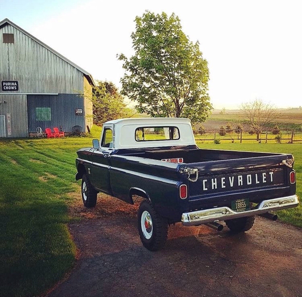 pintster:  Simple life, simple truck, life is good…..