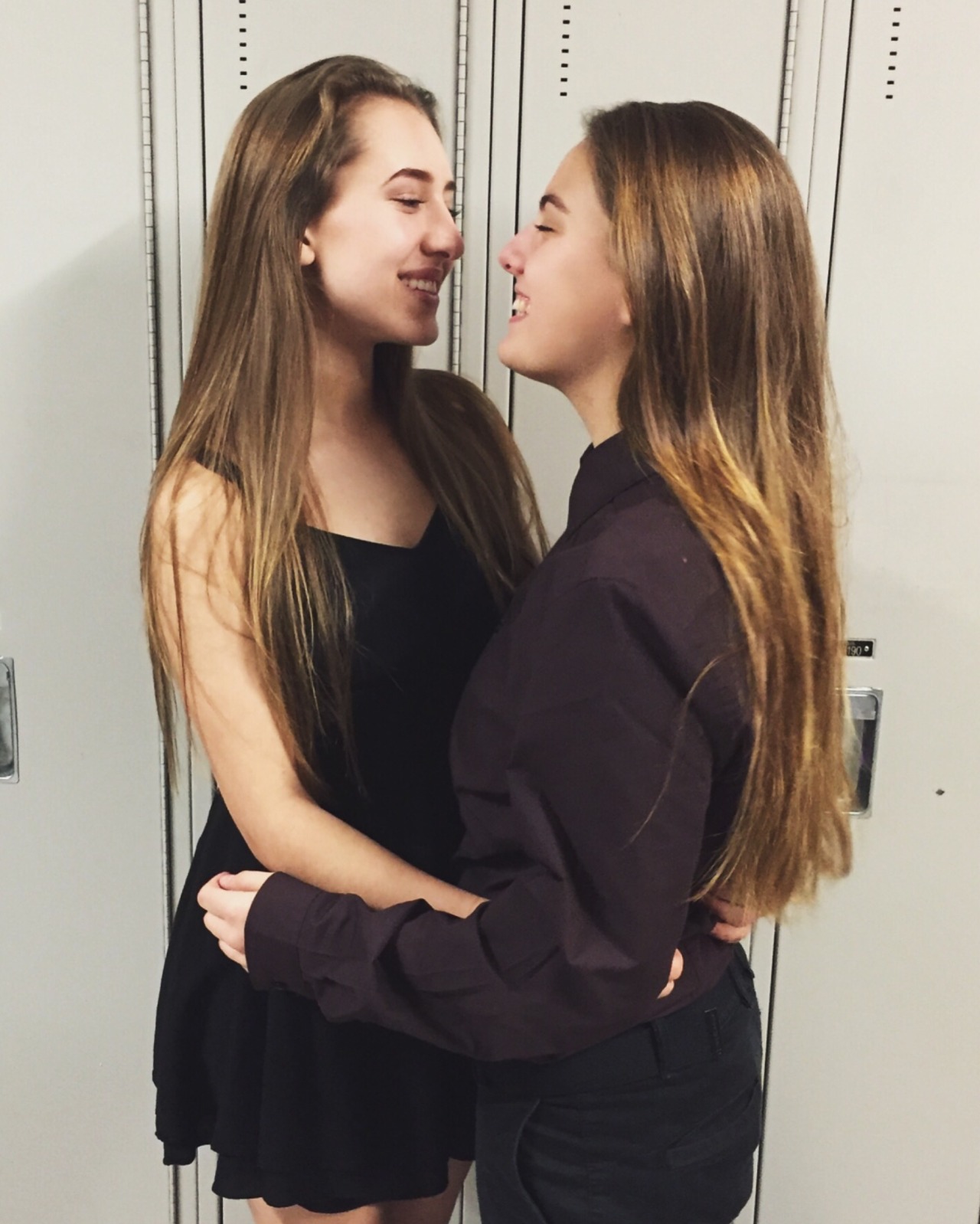 fix-a-h3eart-today:  kindajustemily:  we’re so gay  CUTEEEEEEEEEEEEE