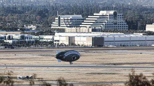 artdecodude:  Blimps certainly had their hayday during the Art Deco era. On my home yesterday going South on the 710, I see a blimp. Normally it is the Goodyear Blimp since it is moored in nearby Carson. As it gets closer, it becomes obvious it is not