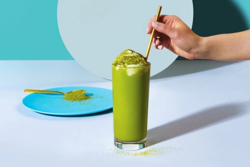  Matcha Frappe ! Ingredients:1 ½ Cups Almond Milk, vanilla, unsweetened – or other milk/milk 