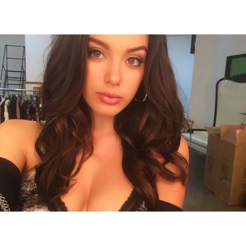 classy-is-sexy: Denise Schaefer