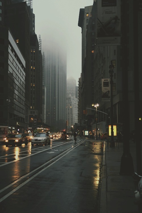 mygloomysunday:  Untitled sur We Heart It.