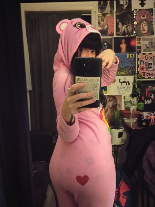 binkybarf:  Just wanted to show off my care bear onesie that’s a children’s large (yes I am smol) I LOVE that you can see my diaper through it. <3 Bedtime Bear wanted to say hi!!!