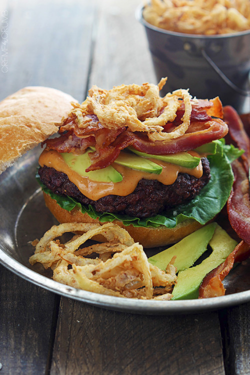 verticalfood:  Western bacon burgers with easy BBQ mayo (by Creme de la Crumb)