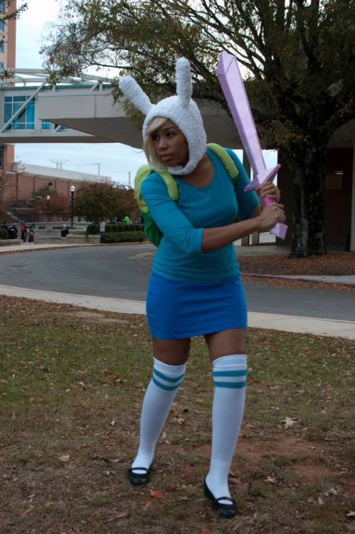 cosplayingwhileblack:rainbowredwood:Coplaying Fionna from Adventure Time. I made the hat (crocheted)