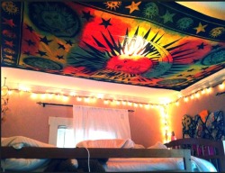 ohhaiitsmel:  homicidal-hippie:  hippist:  Broken back … but successfully put my tapestry up  Madi your room is so fucking awesome omg  Where do you get such beautiful things like this ?