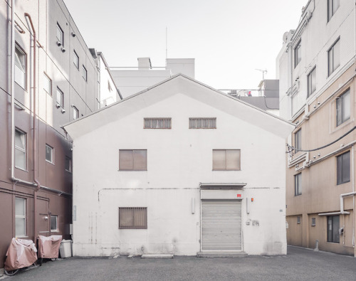 White house in Sugamo | © Jan Vranovský, 2018