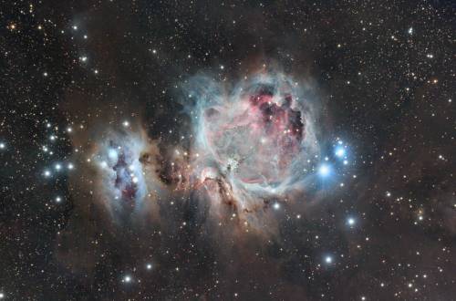 Orions nebula taken from the desert outside of Phoenix. 2 hours worth of exposures, look at that bea