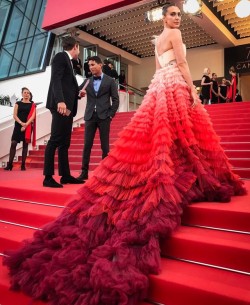 csiriano:  Now that’s one fabulous #cannes