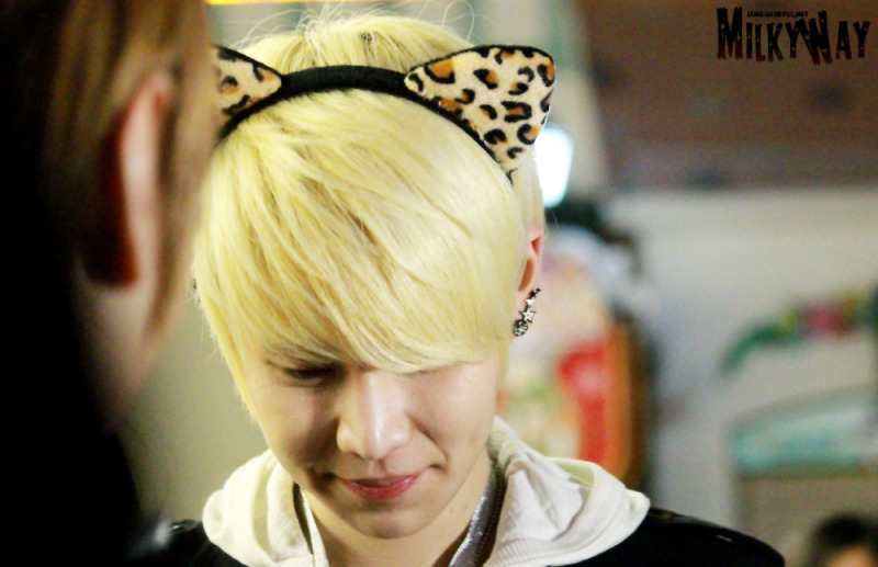ledappleworld:  [Photo]121213 Lotte World - Hanbyul [cr: Milky Way] #1 Do not edit