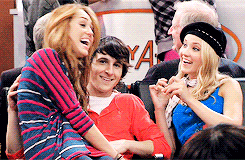 mileysdope:     &ldquo;We might be apart but I hope you always know you’ll