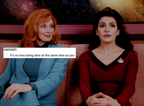 unlimited-data-soong:star trek tng + text posts: part 1/?pics from capsfromtrek and google