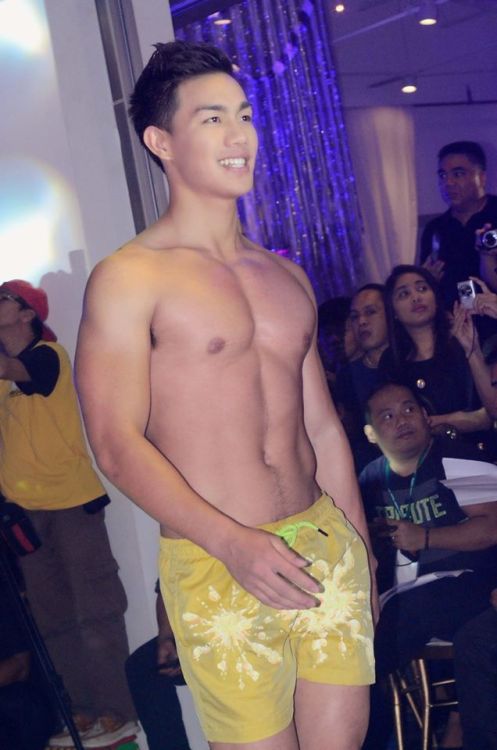 mashitayeah:  Police Officer Chris Comicho Dulagan  Hope he wins Mister Philippines. Igorot with meaty buns. Hihihi. I saw him on duty patrol once in Quiapo, Manila near Plaza Miranda. The first photo i think is taken near the SM outlet store in same