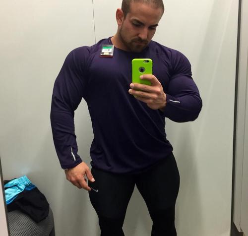 needsize: Nothing better than thick muscle in spandex - showing off their muscle. Love the confiden