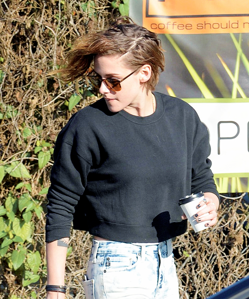 kristensource:Kristen Stewart out and about porn pictures