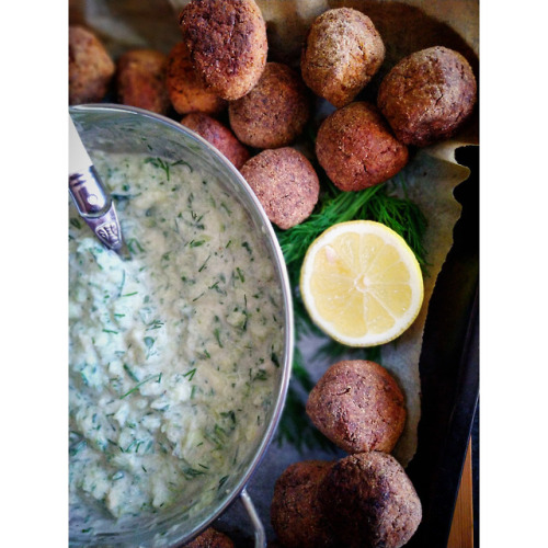 Savoy cabbage-chickpea oven baked veggie balls seasoned with Shawarma and cucumber salad. [ plain so