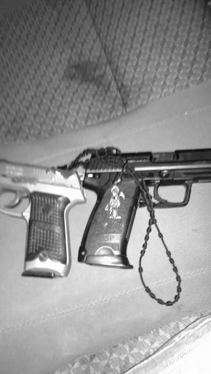 narcoteca:  elguamuchil:  La Santa  💀