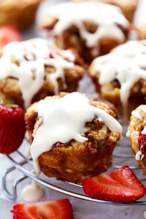 do-not-touch-my-food:    Strawberry Cinnamon porn pictures