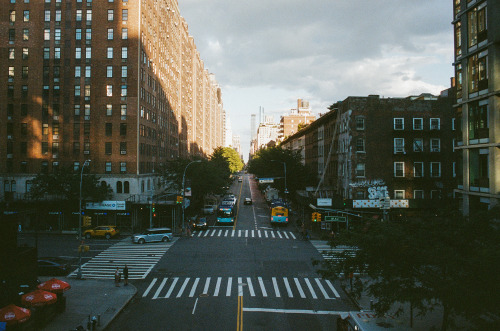 jordanxavr:nyc sunset as seen from highline &amp; greenwich.kodak gold 200 [canon ae-1 program]n