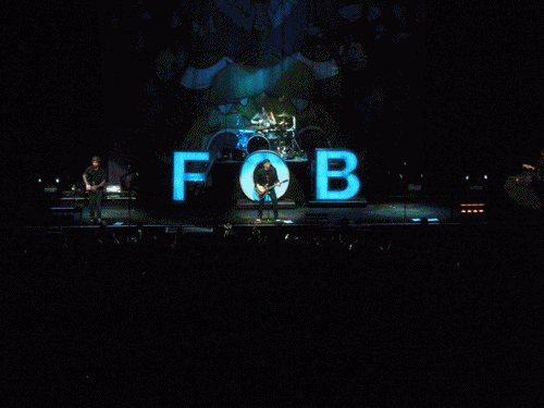 overcastbrofist:  It’s also one picture of Pete showing his middle finger to their concert add in Russia 