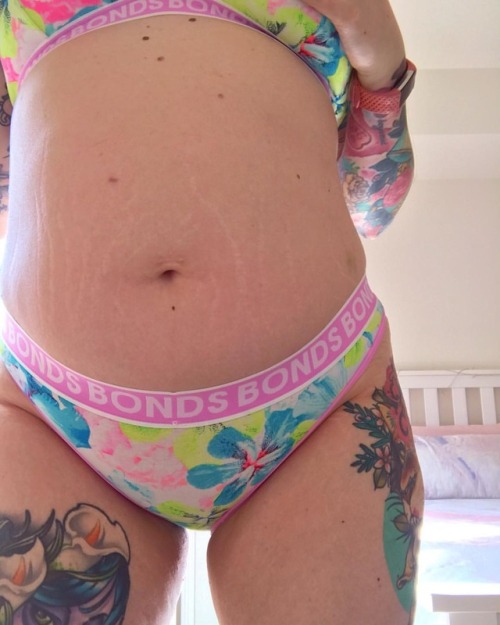 . . . . . . #sg_au #suicidegirlshopeful #hopefulsuicidegirls #tattyslip