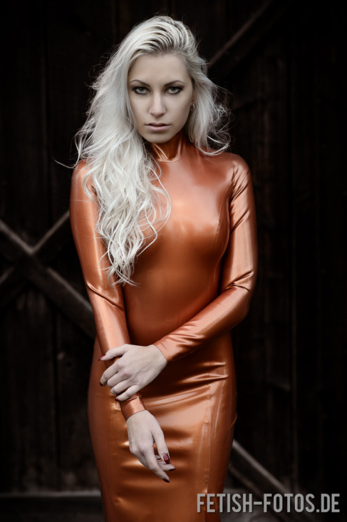 latexcrazy:  Latexcrazy.comCHRISTMAS calendar eventGerman shop https://www.latexcrazy.comEnglish shop https://en.latexcrazy.comFREE made-to-measure tailoring & chlorination service100% handmade in Germanyreasonable latex clothing in best qualitymodel