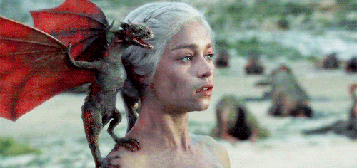 patchface:As Daenerys Targaryen rose to her feet, her black hissed, pale smoke venting from its mout