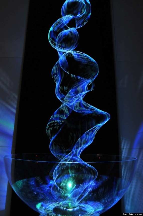 sixpenceee:  Incredible kinetic light sculptures from scientific artist Paul Friedlander