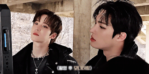 Yunho And Mingi Watching Their Pair Shoot...