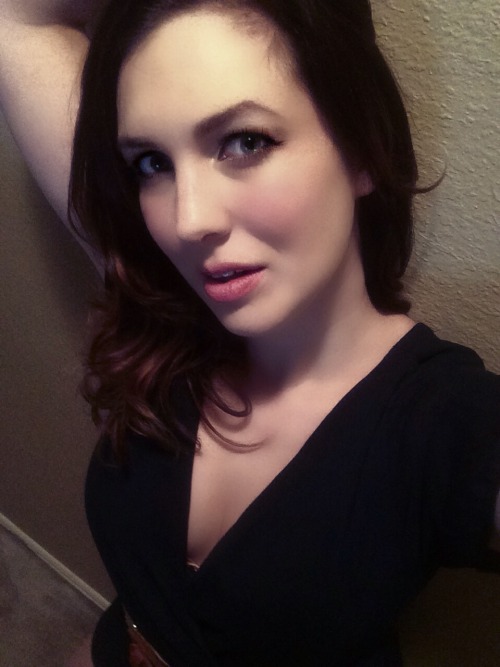 dori007:  Friday was a fun night out with friends. This is what I wore :)  stunning as usual ! 