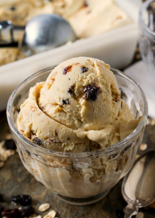 fullcravings: Oatmeal Raisin Ice Cream