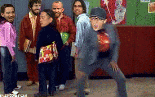 lost-in-the-echo-lp:fallingonebyone:Work it.LOL :D