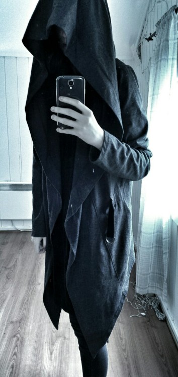 chiaryuno: My aesthethic is movie villain. Gimme