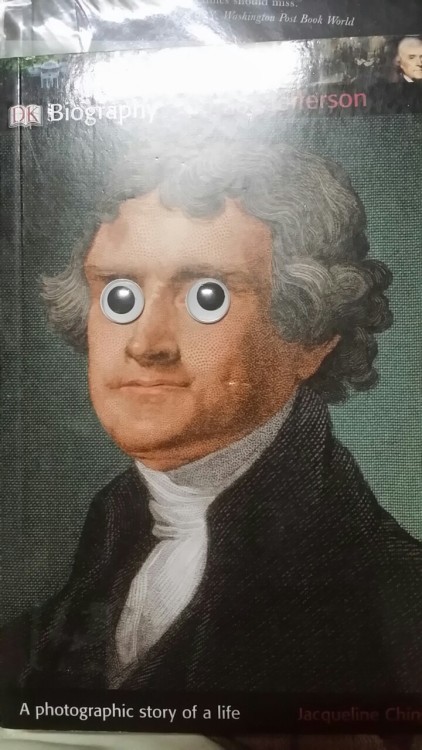 reinaldeismee:  Finally found my pack of googly eyes! Also amusing myself up to 5am with aformentioned googly eyes+biography books lying around!